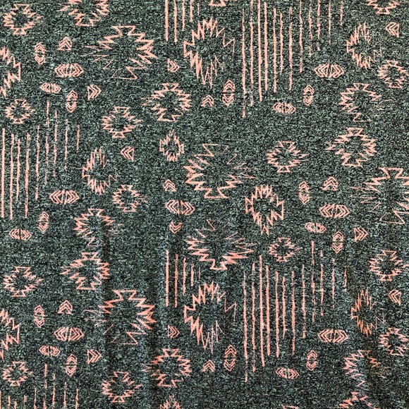 Lularoe Christy T-shirt - Picture 2 of 5